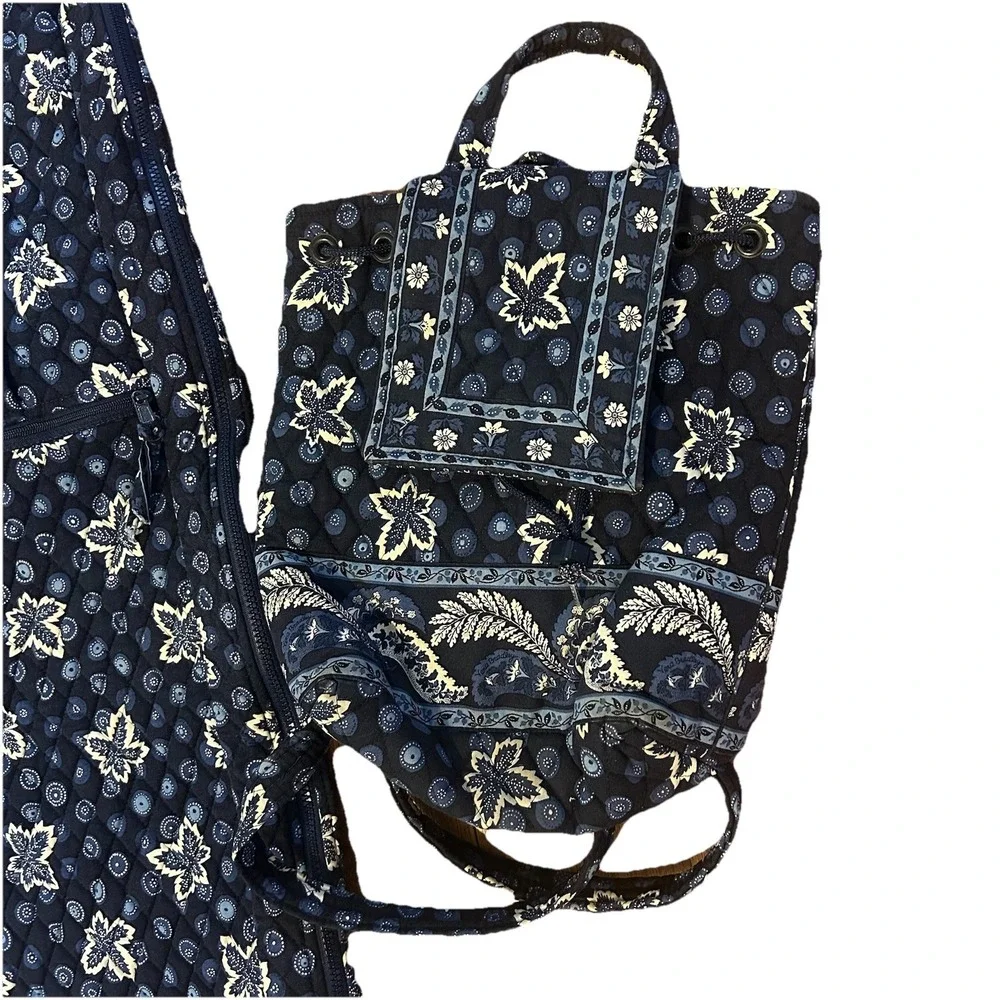 Vera Bradley Blue Coin Maple Leaf Pattern Garment. Duffle &‎ Backpack Retired(3)
